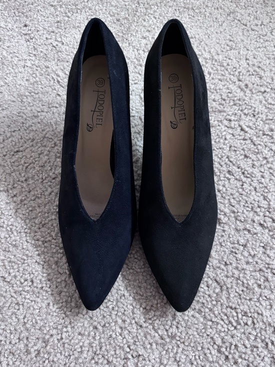 Shoes - Black Pointed Toe Women's Pumps